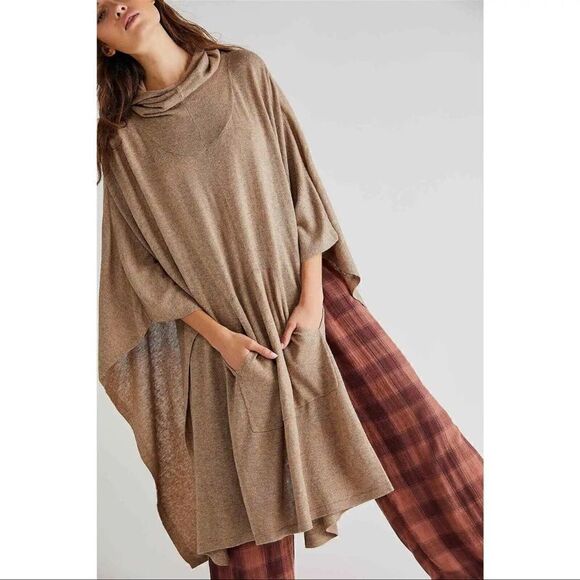 NICHOLAS K HERON PONCHO
OATMEAL - Picture 6 of 11